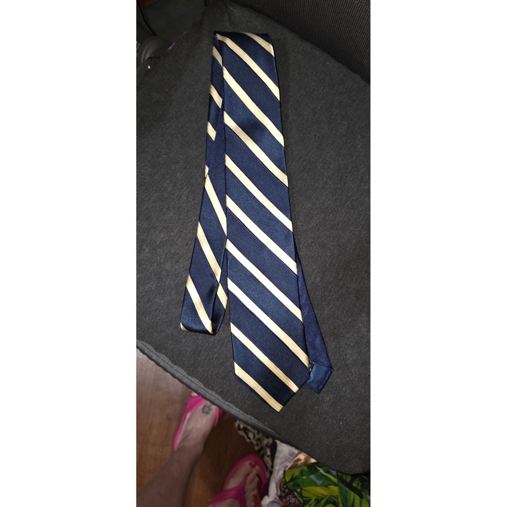 Tommy Hilfiger Mens Silk Necktie Navy Blue Gold Diagonal Striped Formal Tie